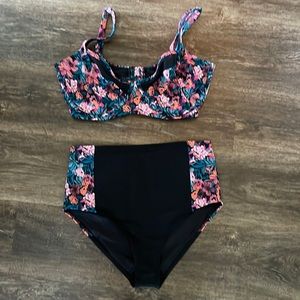 VENUS Women’s Tropical Print Bikini
